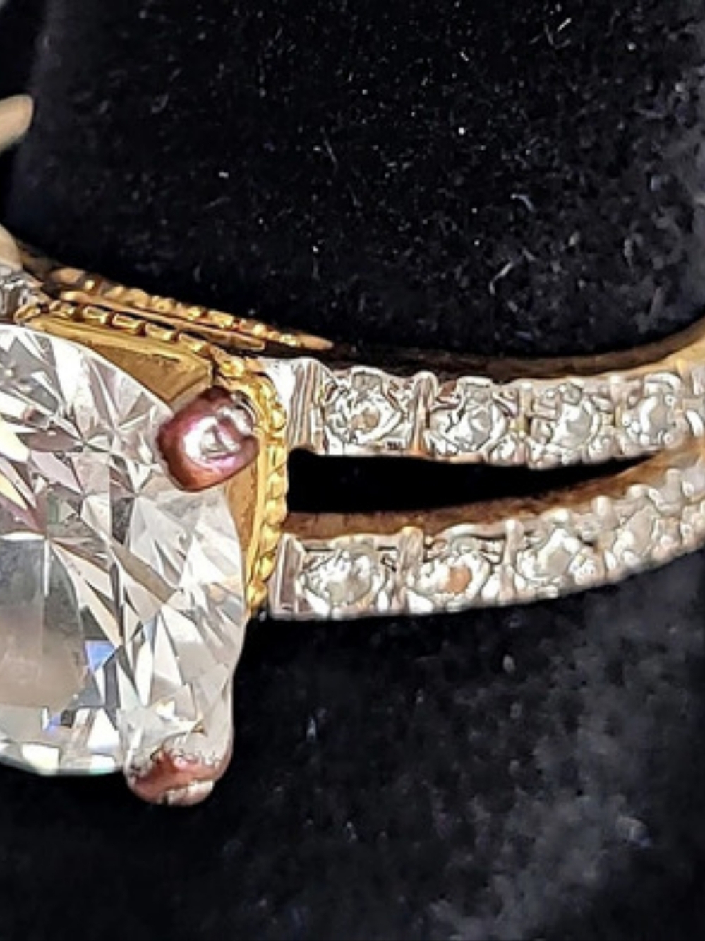 Gold-plated split-shank ring